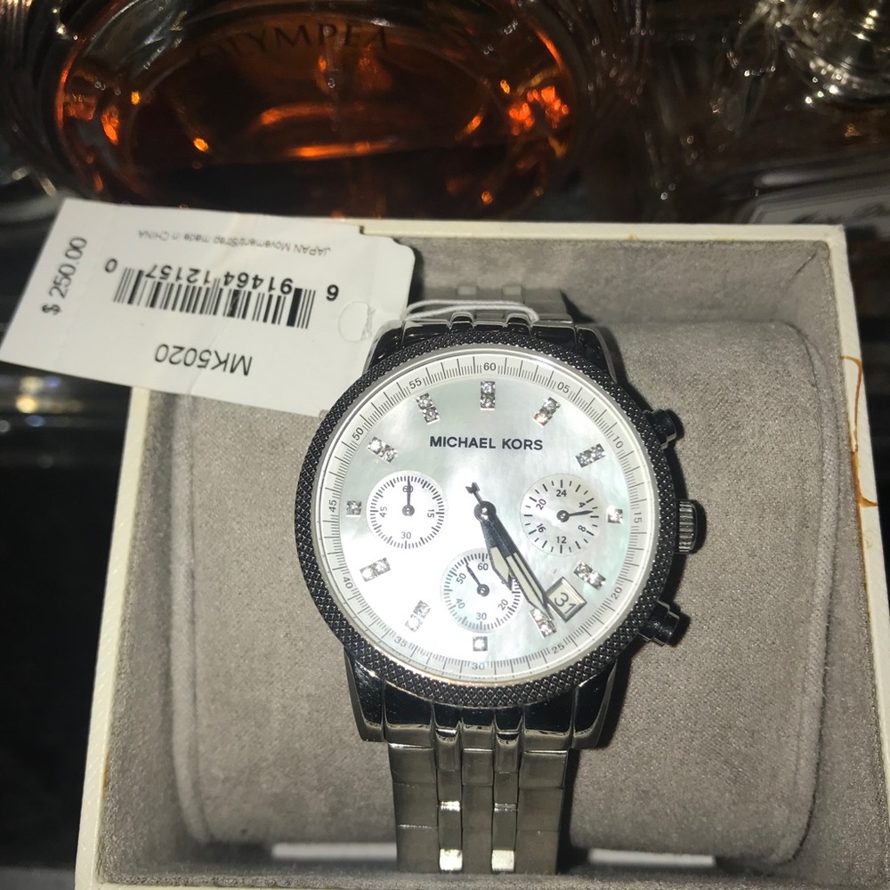 Oversized Stainless steel watch